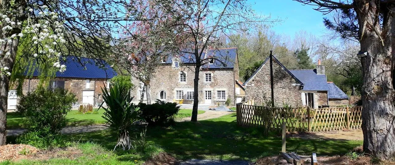 Guest house Le Manoir Des Haies Spa Hotel Les Champs-Geraux